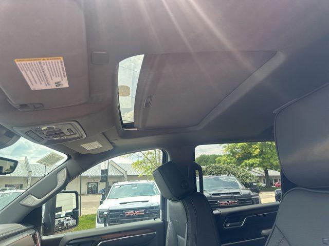Photo of 2025 Onyx Black GMC Sierra 2500