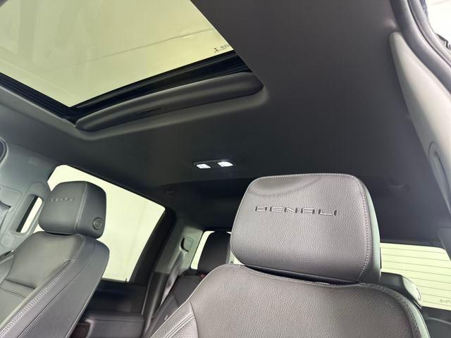 Photo of 2022 Onyx Black GMC Sierra 2500