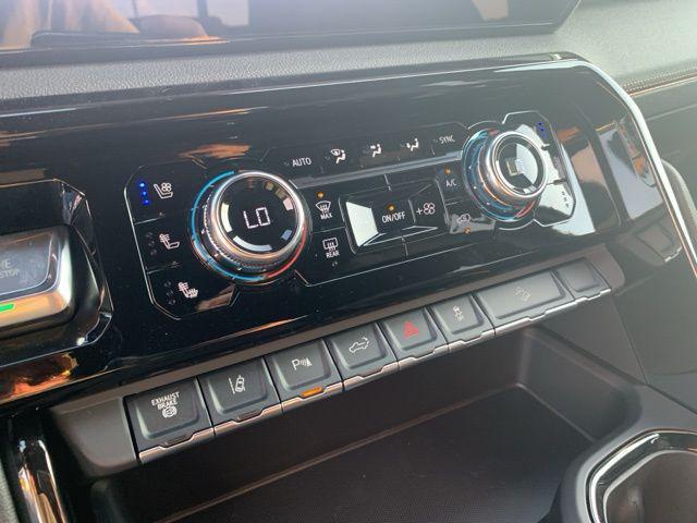 Photo of 2025 Onyx Black GMC Sierra 2500