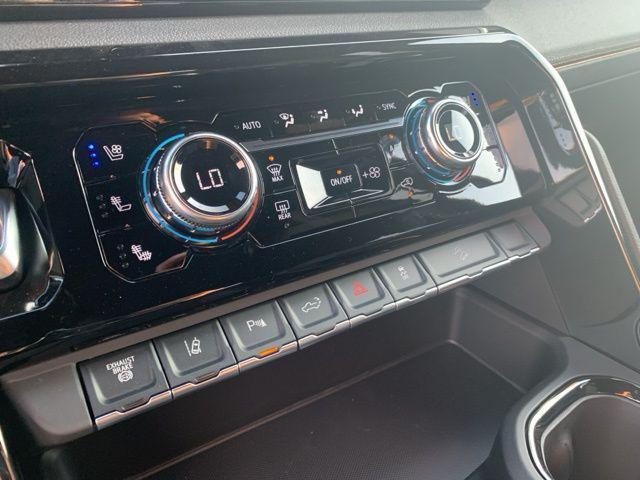 Photo of 2025 Onyx Black GMC Sierra 2500