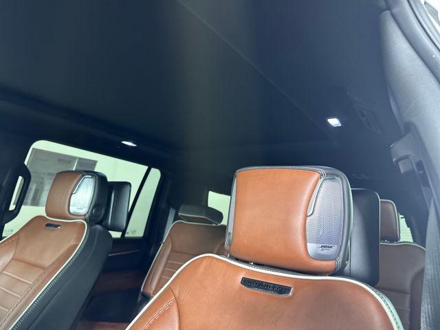 Photo of 2024 White Frost Tricoat GMC Yukon XL