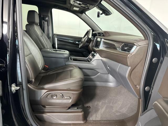 Photo of 2021 Onyx Black GMC Yukon XL