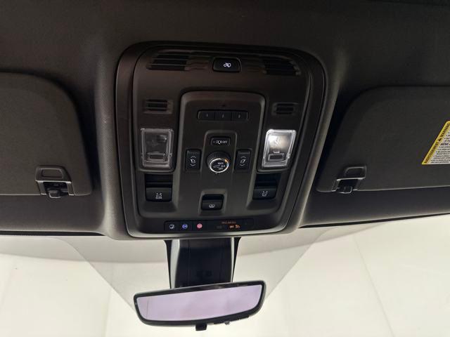 Photo of 2021 Onyx Black GMC Yukon XL