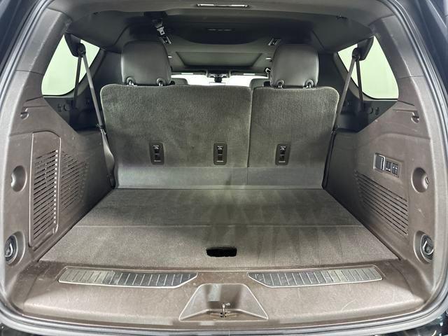 Photo of 2021 Onyx Black GMC Yukon XL
