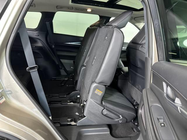 Photo of 2023 Gold INFINITI QX60