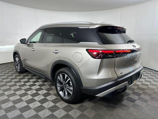 Photo of 2023 Gold INFINITI QX60