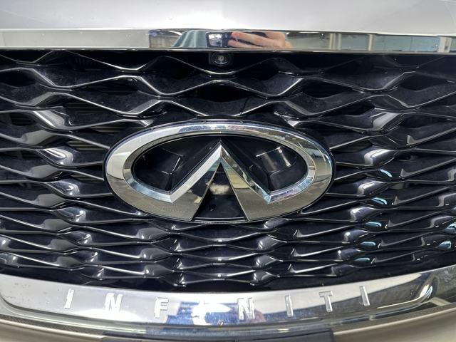 Photo of 2023 Gold INFINITI QX60