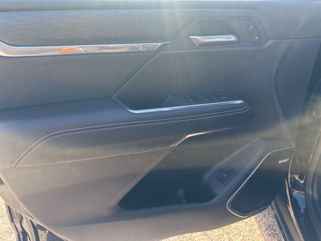 Photo of 2025 Ebony Twilight Metallic GMC Acadia