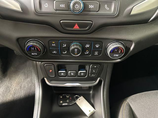 Photo of 2020 Summit White GMC Terrain