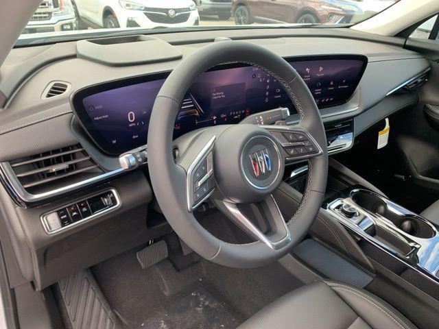 Photo of 2025 Iridescent White Tricoat Buick Envision