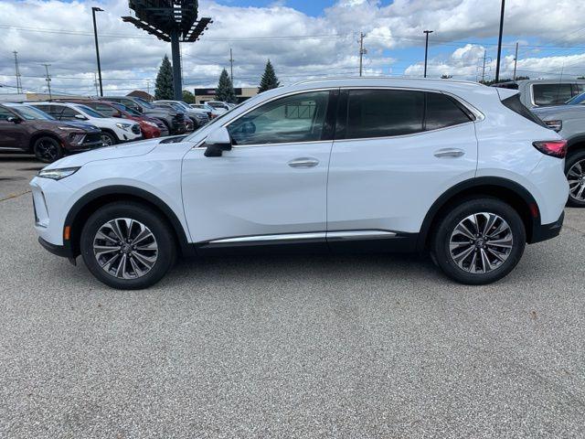 Photo of 2025 Iridescent White Tricoat Buick Envision
