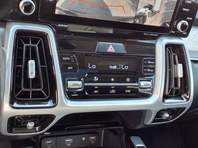 Photo of 2021 Ebony Black Kia Sorento