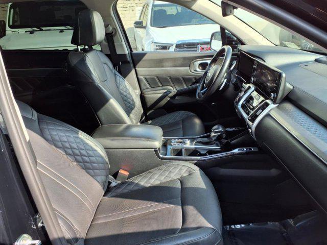 Photo of 2021 Ebony Black Kia Sorento