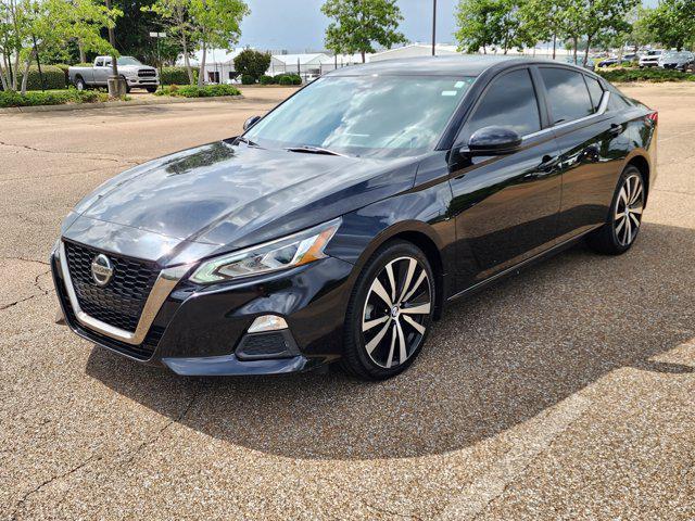 Photo of 2020 Super Black Nissan Altima
