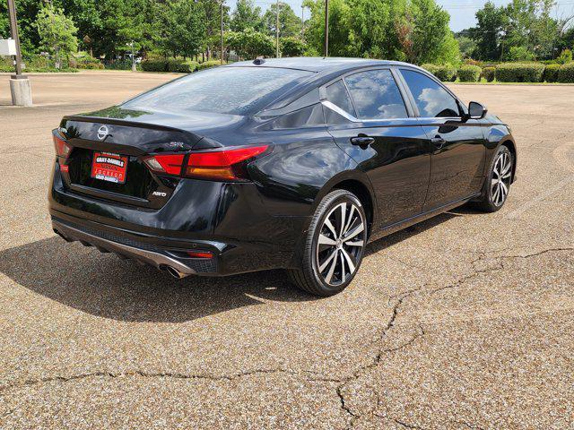 Photo of 2020 Super Black Nissan Altima