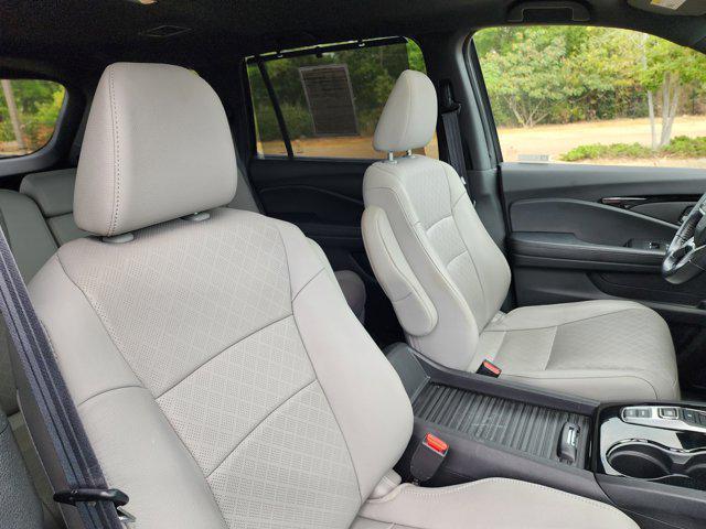 Photo of 2019 Crystal Black Pearl Honda Passport