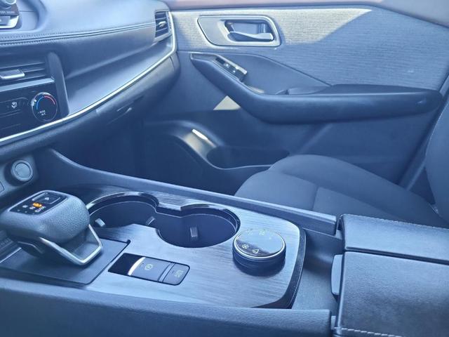 Photo of 2023 Black Nissan Rogue