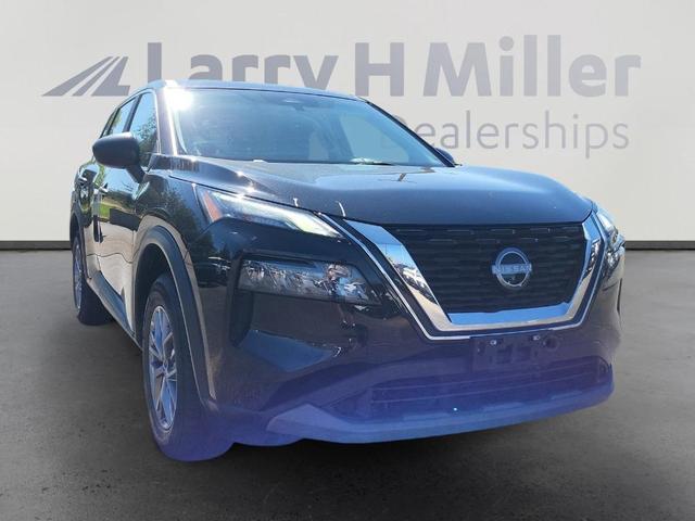 Photo of 2023 Black Nissan Rogue