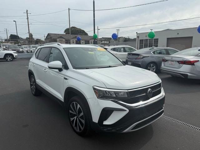 Photo of 2022 Pure White Volkswagen Taos