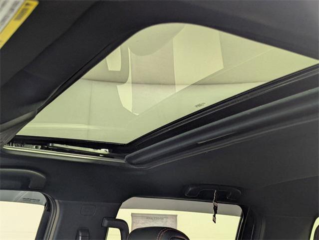 Photo of 2023 Glacier White Nissan Frontier