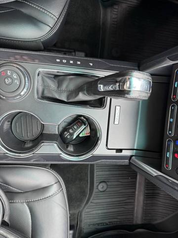 Photo of 2017 White Ford Explorer