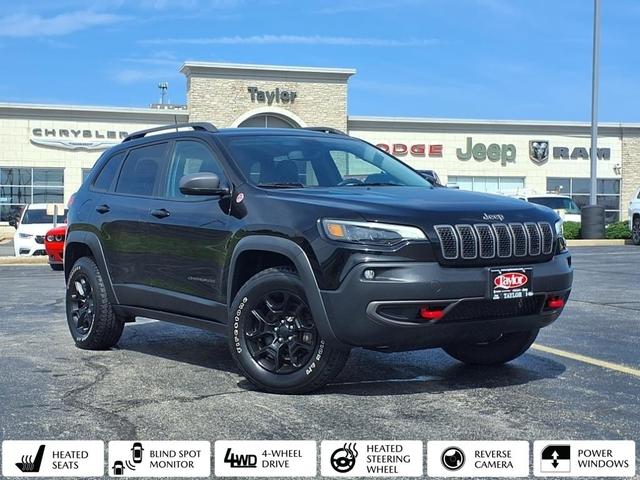 Photo of 2019 Diamond Black Jeep Cherokee