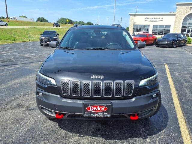 Photo of 2019 Diamond Black Jeep Cherokee