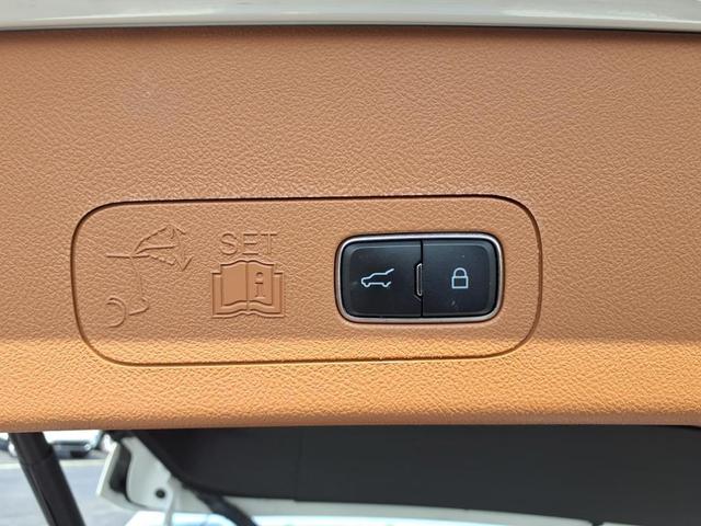 Photo of 2022 Pristine White Lincoln Aviator