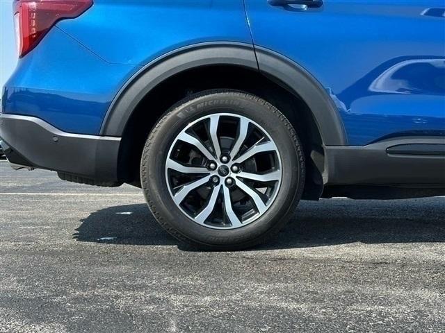Photo of 2020 Blue Ford Explorer