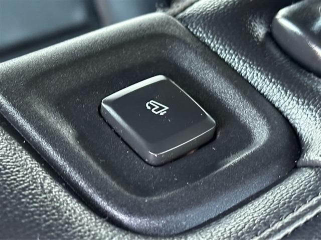 Photo of 2020 Blue Ford Explorer