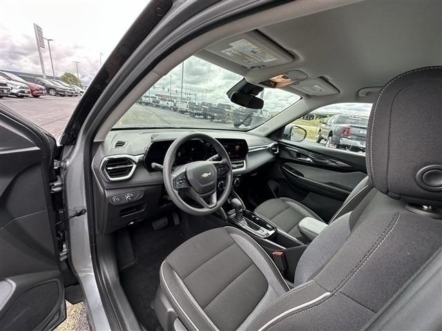 Photo of 2024 Sterling Gray Metallic Chevrolet Trailblazer