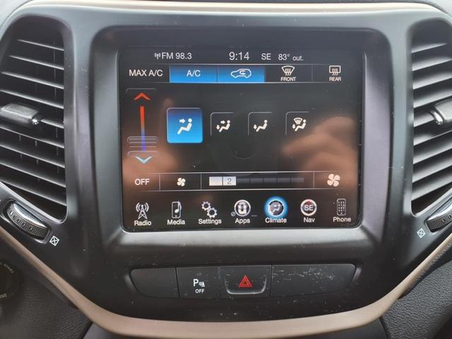 Photo of 2018 Granite Crystal Clearcoat Metallic Jeep Cherokee