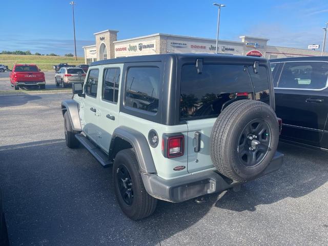 Photo of 2023 Earl Clearcoat Jeep Wrangler