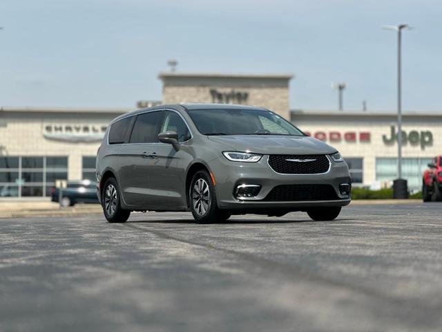 2022 Chrysler Pacifica Hybrid