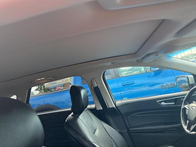 Photo of 2018 Ingot Silver Ford Edge