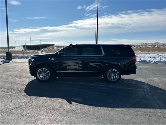 Photo of 2022 Onyx Black GMC Yukon XL