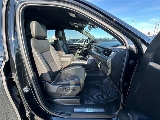 Photo of 2022 Onyx Black GMC Yukon XL