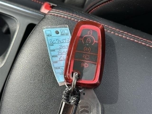 Photo of 2022 Rapid Red Metallic Tinted Clearcoat Ford Edge