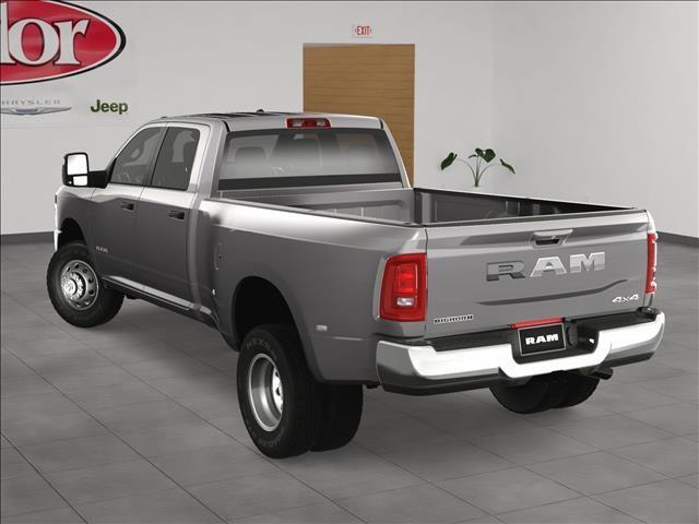 Photo of 2025 Granite Crystal Clearcoat Metallic RAM 3500
