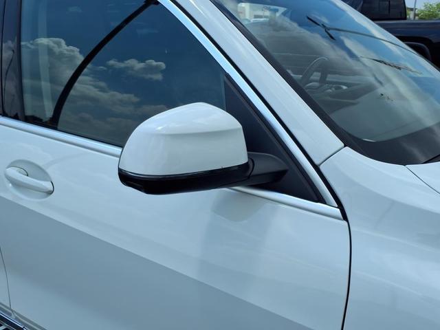Photo of 2024 White BMW X7