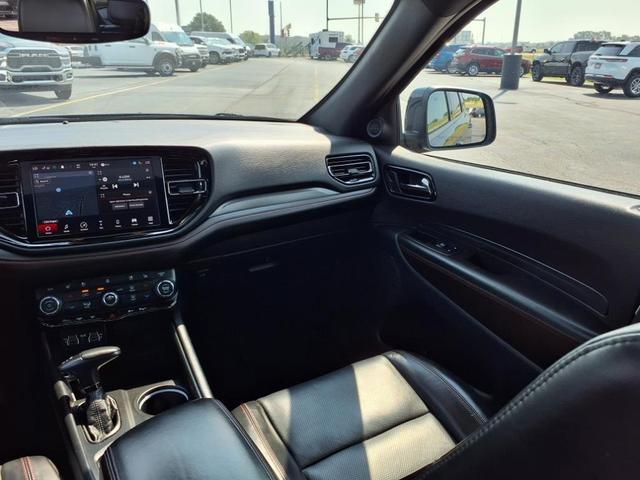 Photo of 2024 DB Black Crystal Clearcoat Dodge Durango