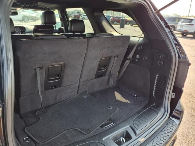 Photo of 2024 DB Black Crystal Clearcoat Dodge Durango