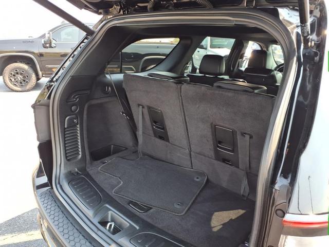 Photo of 2024 DB Black Crystal Clearcoat Dodge Durango