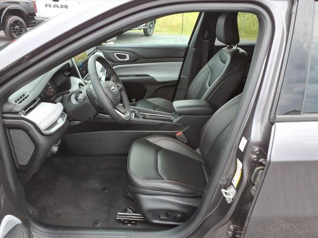 Photo of 2024 Metallic Jeep Compass