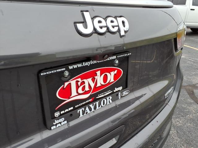 Photo of 2024 Metallic Jeep Compass