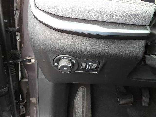 Photo of 2024 Metallic Jeep Compass