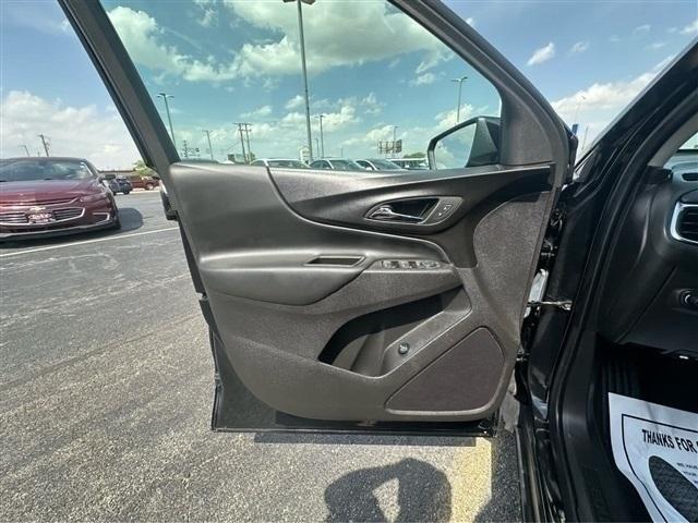 Photo of 2024 Mosaic Black Metallic Chevrolet Equinox