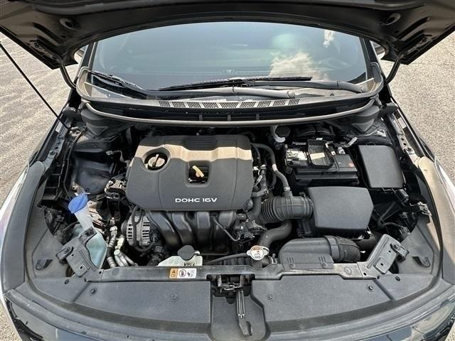 Photo of 2017 Aurora Black Pearl Kia Forte