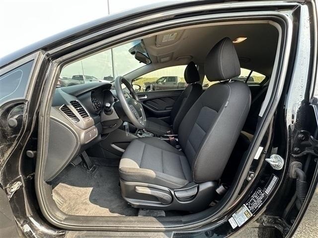 Photo of 2017 Aurora Black Pearl Kia Forte