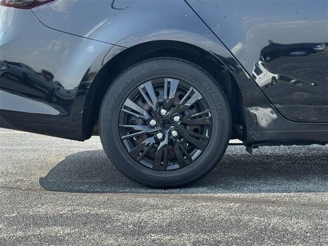 Photo of 2017 Aurora Black Pearl Kia Forte